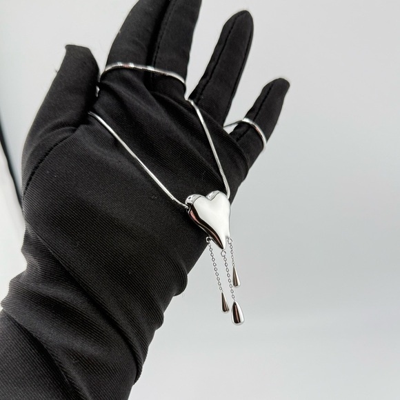 Silver Stainless Steel Heart Necklace – Elegant & Romantic - Picture 11 of 14